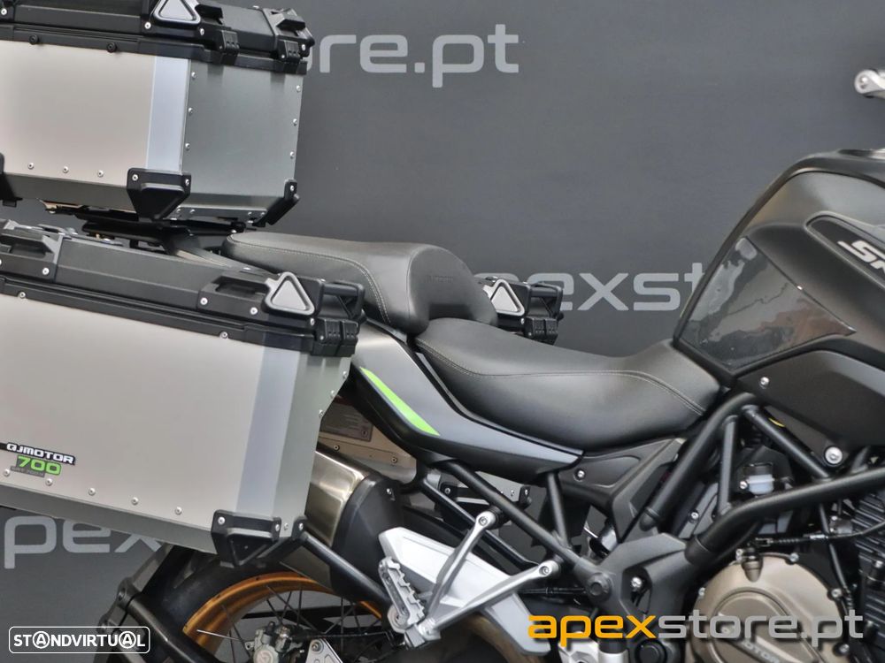 QJ Motor SRT 700X X - 3