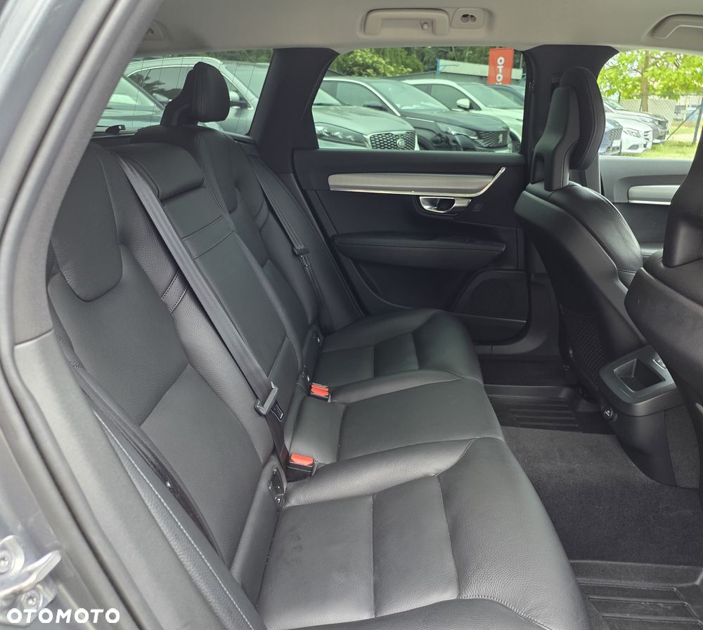 Volvo V90 D4 Inscription - 12