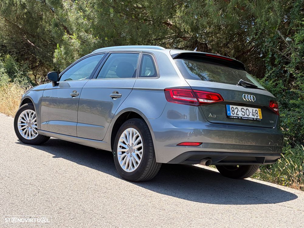 Audi A3 Sportback 1.6 TDI Design - 3