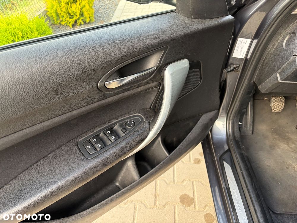 BMW Seria 1 116i Sport Line - 24