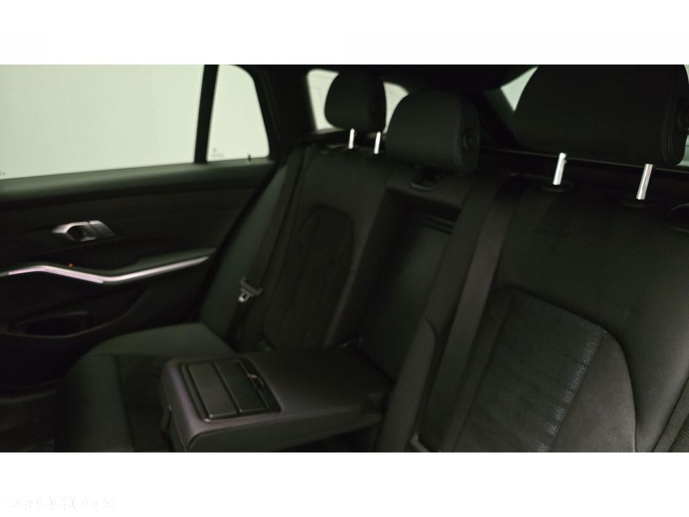BMW Seria 3 - 23