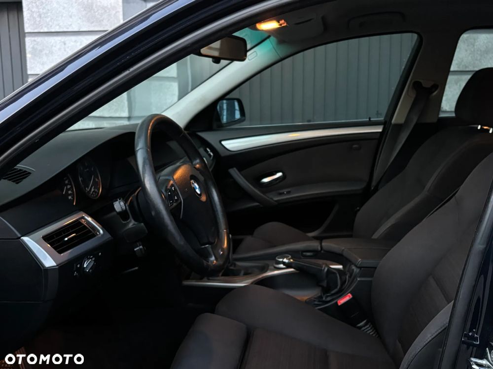 BMW Seria 5 520d Special Edition - 9