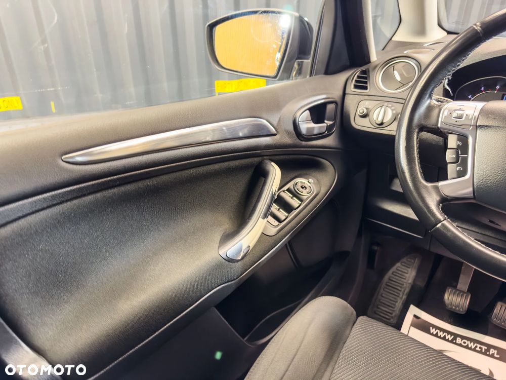 Ford Galaxy 2.0 TDCi DPF Titanium - 22