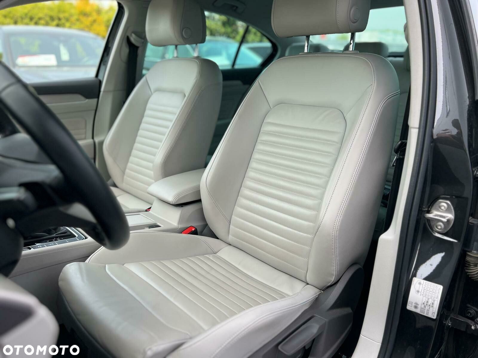 Volkswagen Passat 2.0 TSI Elegance DSG - 15