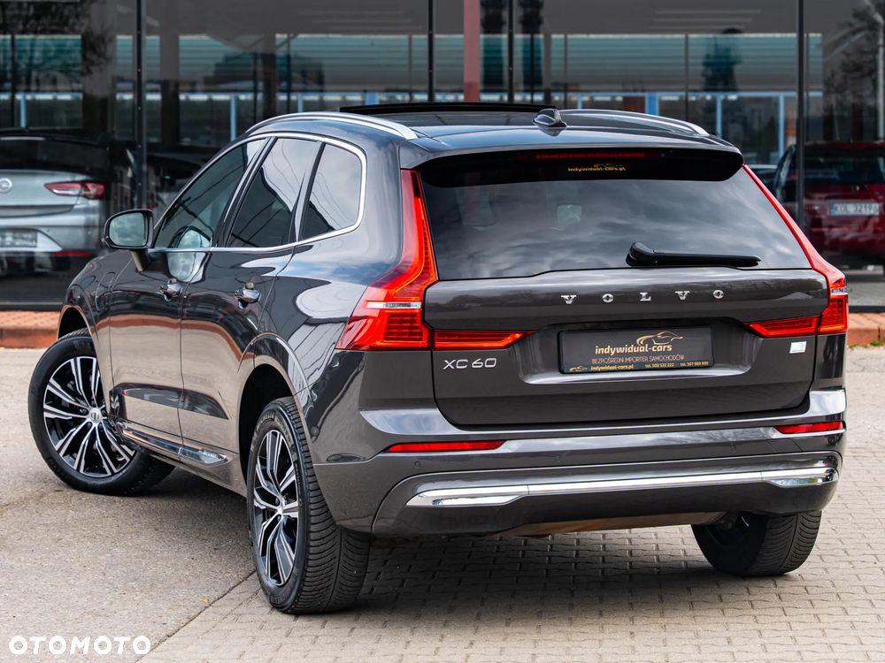 Volvo XC 60 T6 AWD Recharge Geartronic Inscription - 4