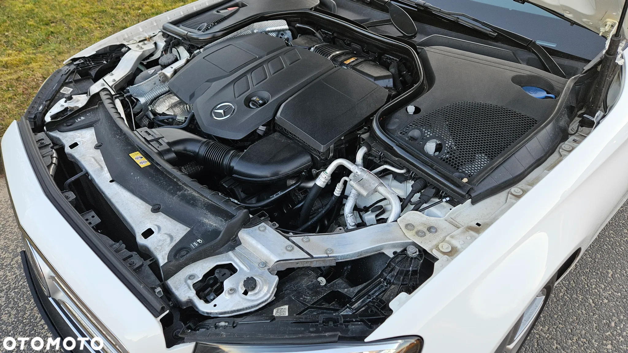 Mercedes-Benz Klasa E 220 d 4-Matic Business Edition 9G-TRONIC - 22