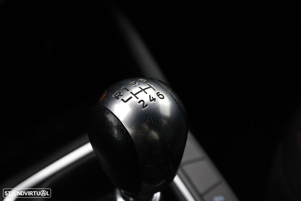 Ford Kuga 1.5 EcoBoost ST-Line - 27