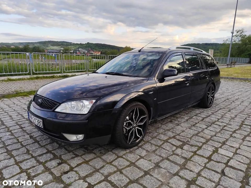 Ford Mondeo 2.5 V6 Trend - 1