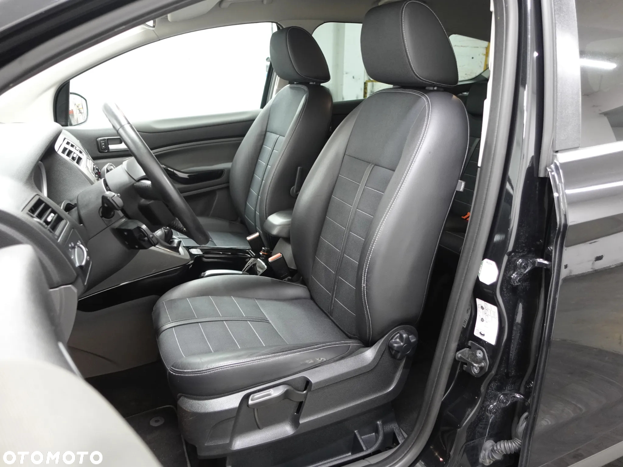 Ford Kuga 2.0 TDCi 4WD Titanium - 24