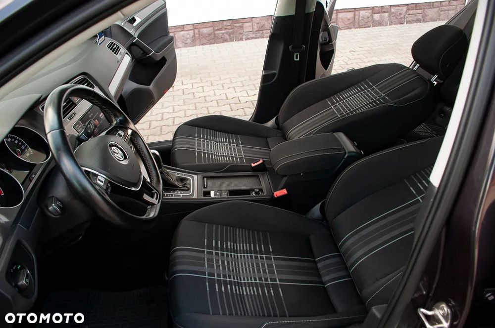 Volkswagen Golf 1.4 TSI BlueMotion Technology DSG Lounge - 24