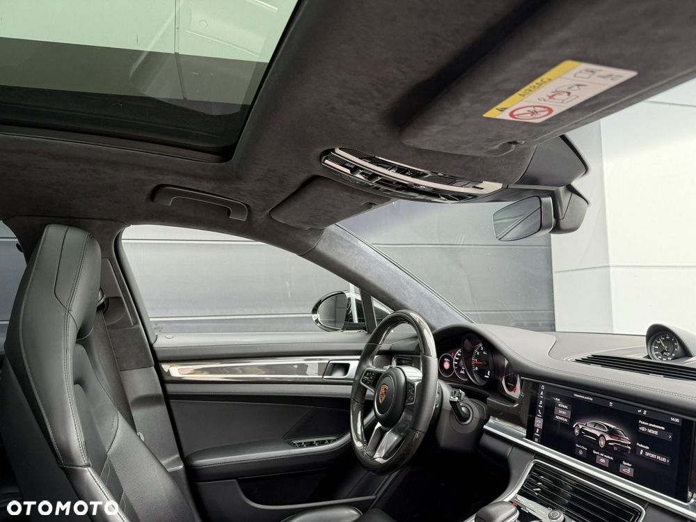 Porsche Panamera Turbo - 21