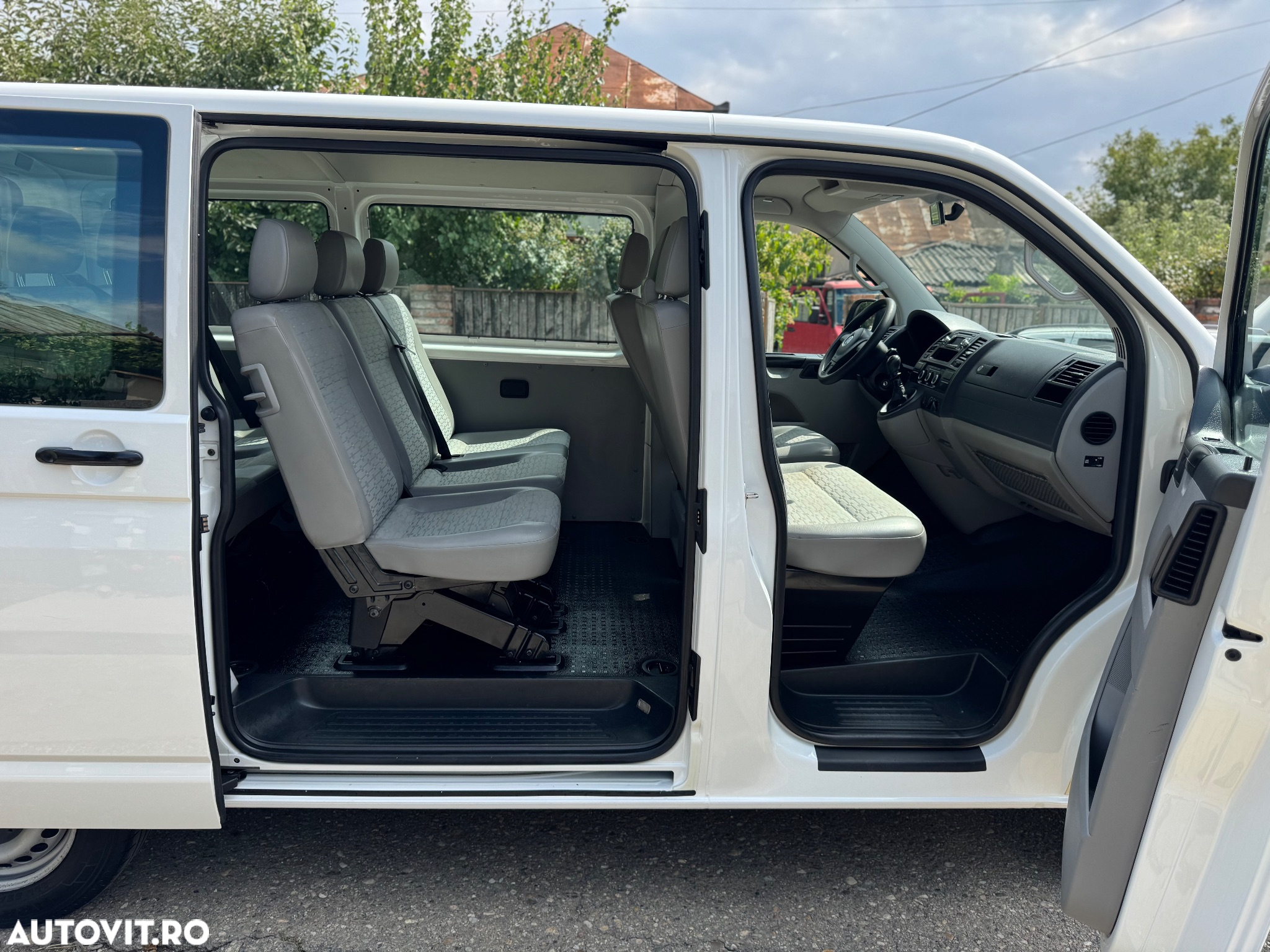 Volkswagen Transporter - 7