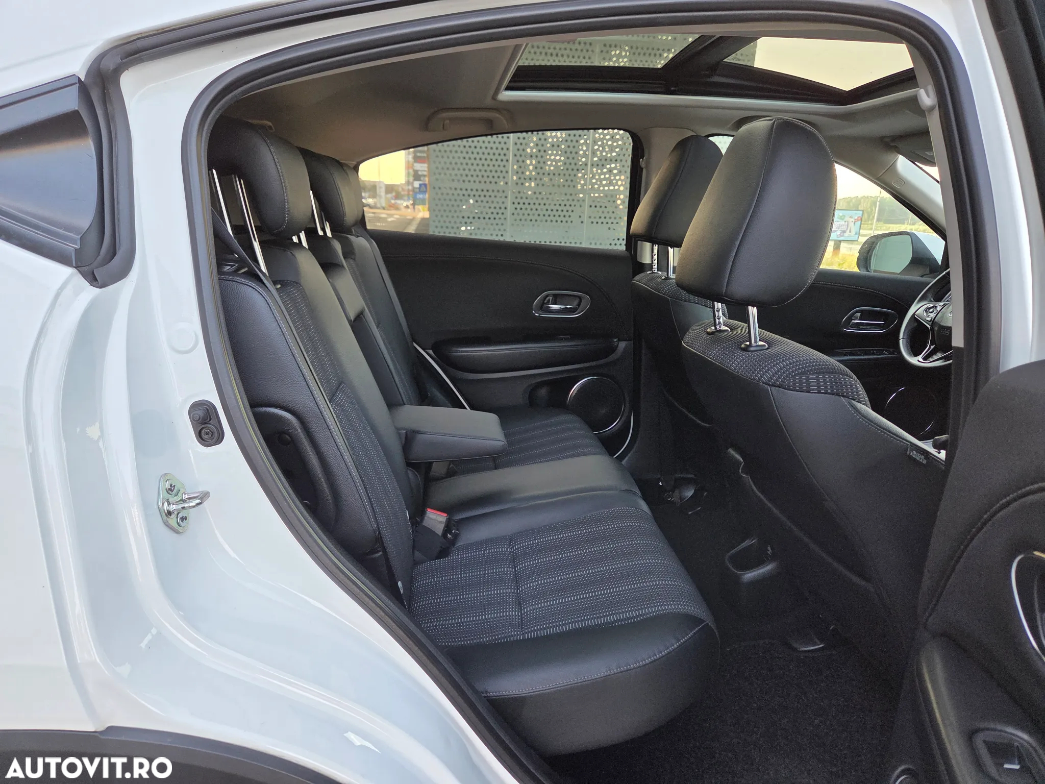 Honda HR-V 1.6 i-DTEC Executive - 27