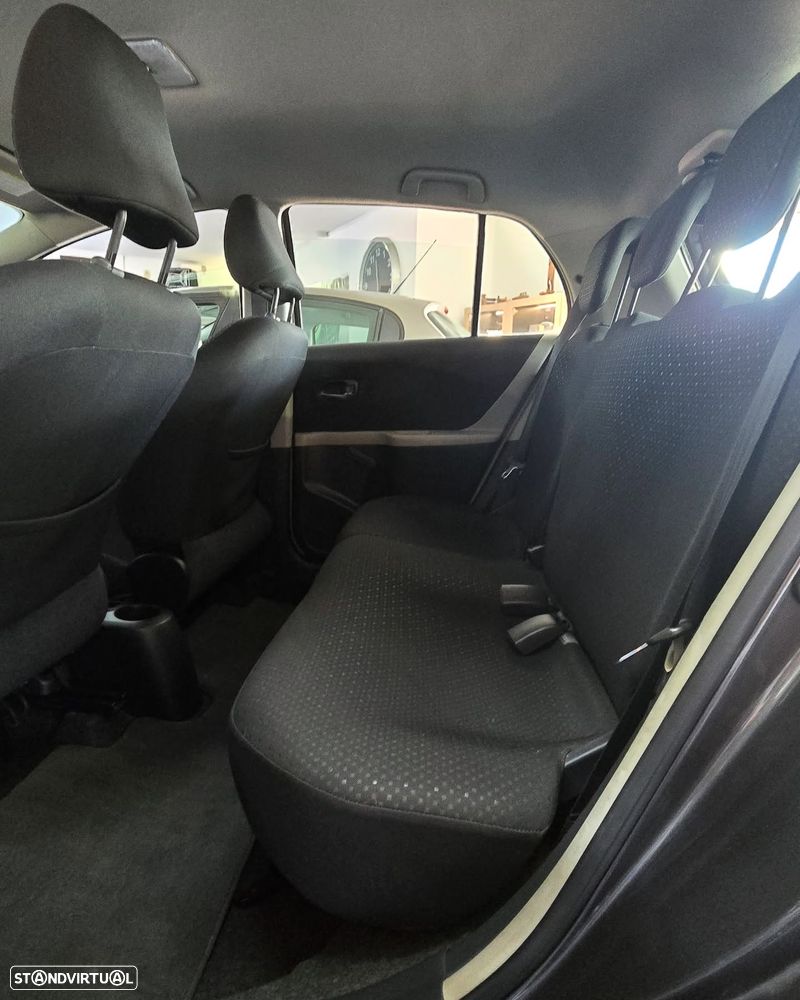 Toyota Yaris 1.4 D-4D AC - 11