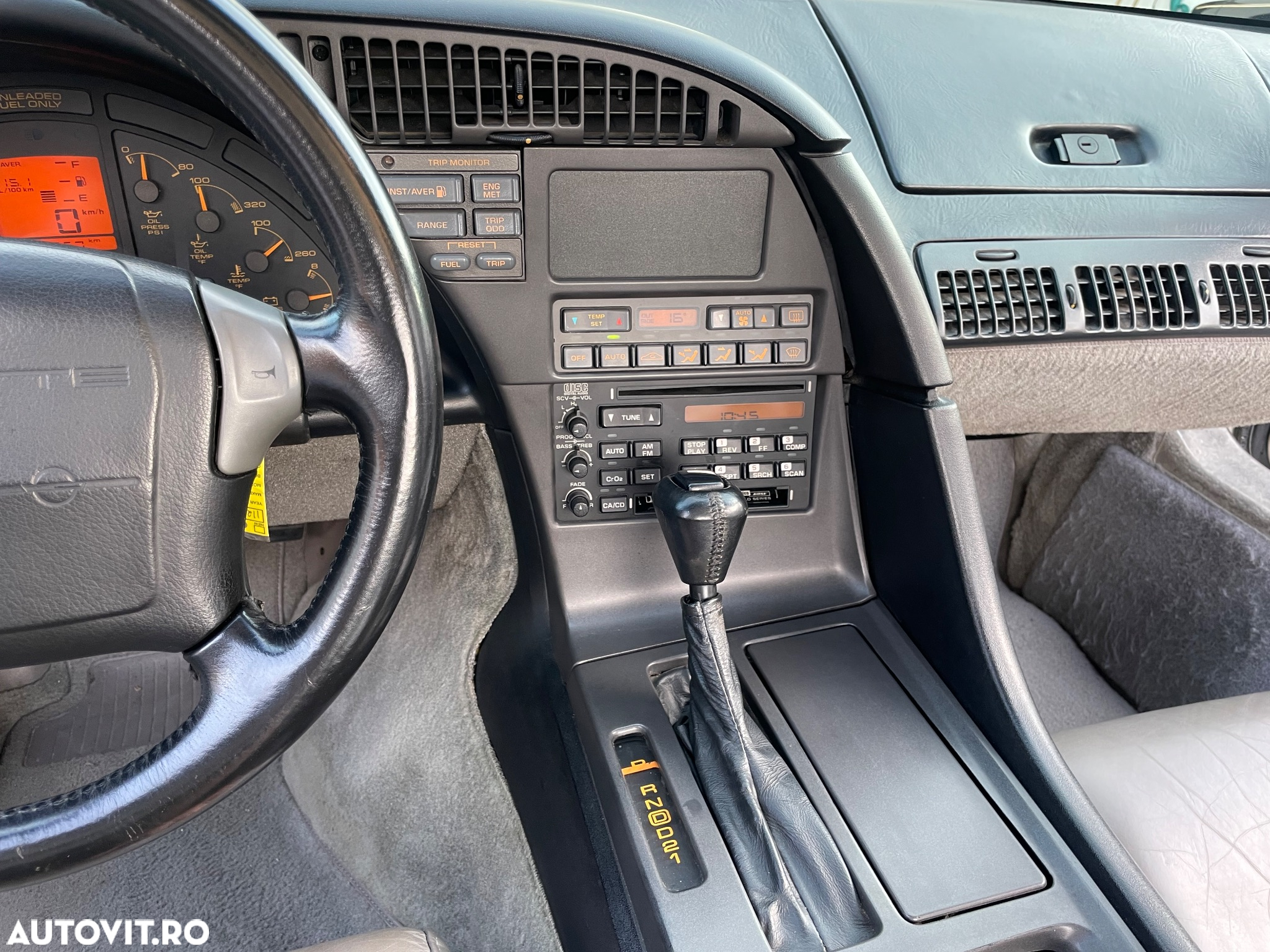 Chevrolet Corvette - 23