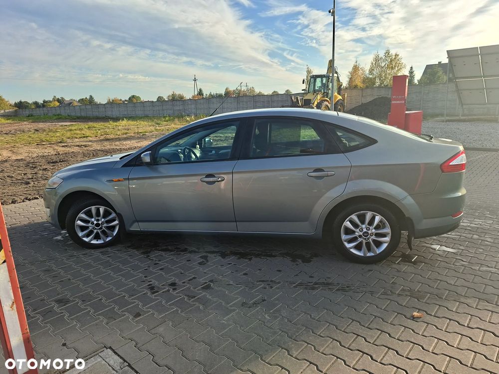 Ford Mondeo 1.8 TDCi Ambiente - 27