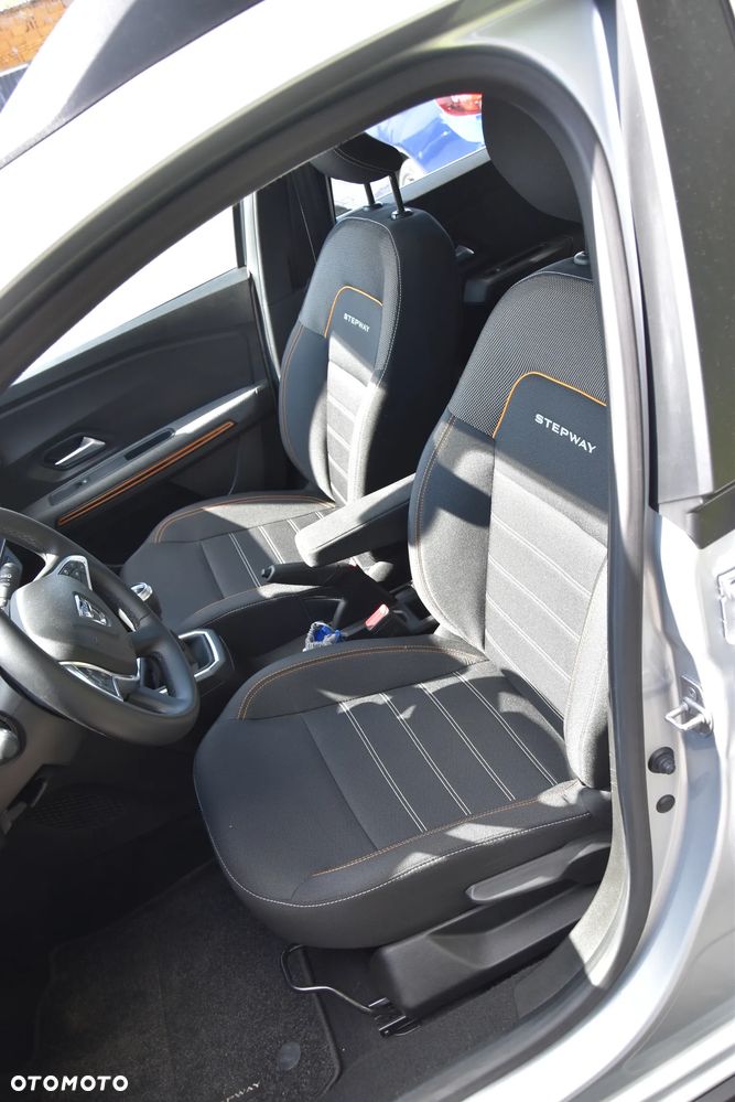 Dacia Sandero Stepway TCe 90 Expression + - 17