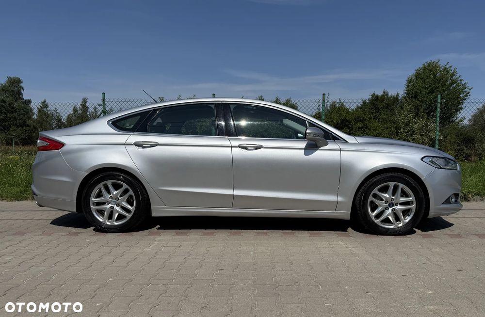Ford Fusion - 4