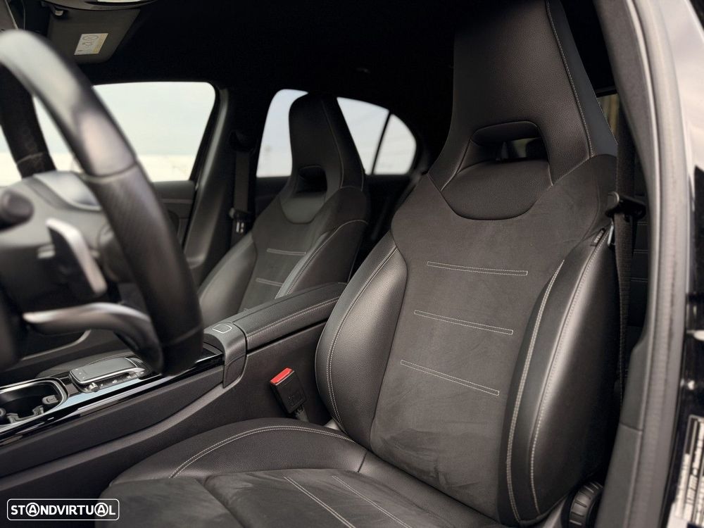 Mercedes-Benz A 250 e AMG Line - 13