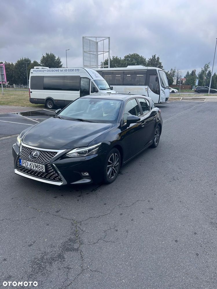 Lexus CT - 4
