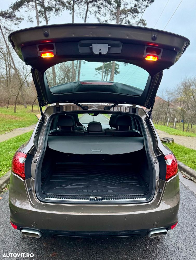 Porsche Cayenne - 12