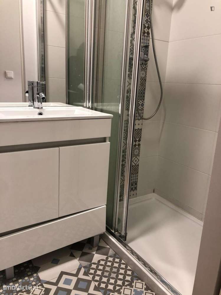 Quarto - localizado em Leiria - Grande imagem: 5/11