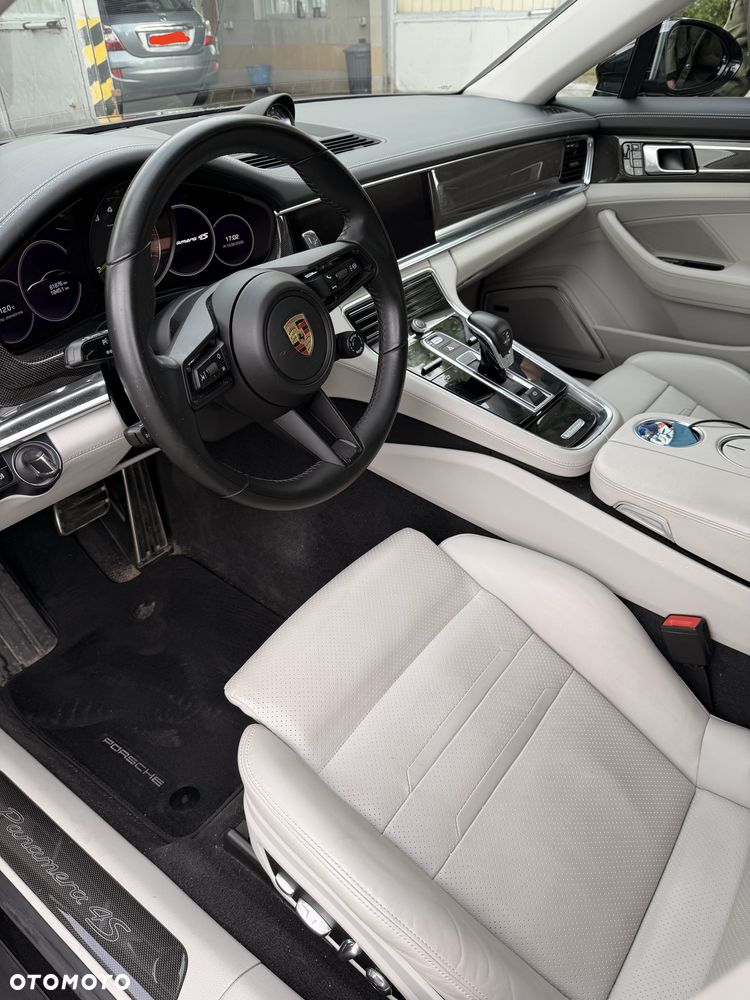 Porsche Panamera 4S E-Hybrid - 5
