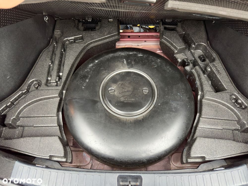 Toyota Prius 1.8 Hybrid Executive - 31