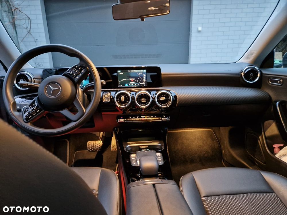 Mercedes-Benz CLA 180 d 7G-DCT - 6