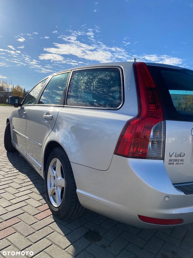 Volvo V50 D2 - 9