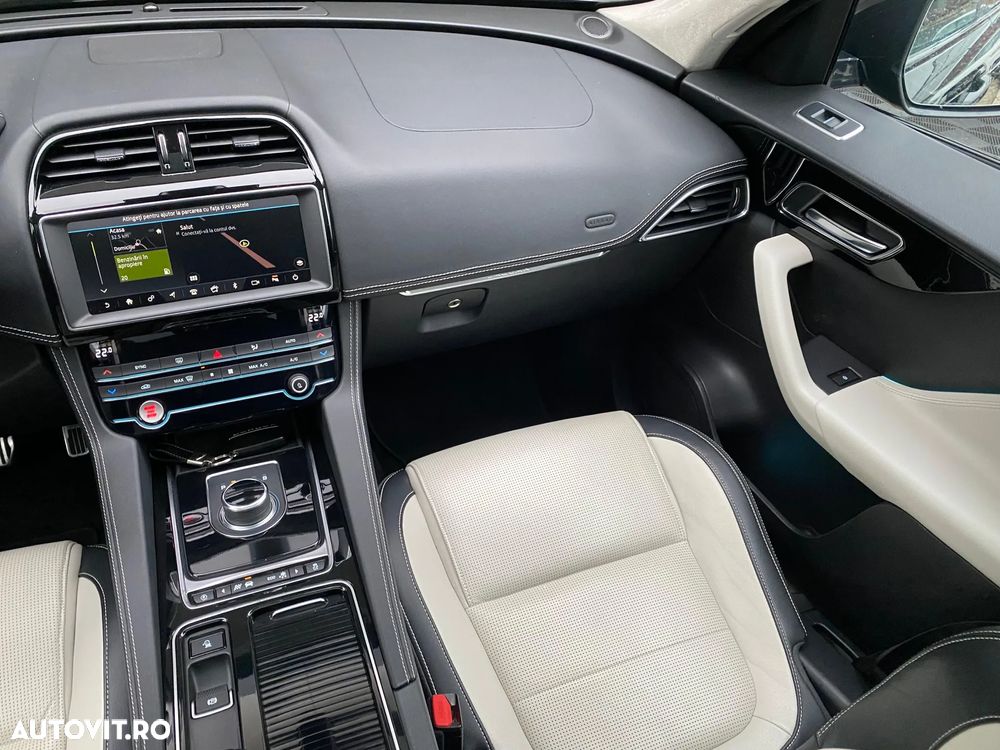 Jaguar F-Pace 20d AWD R-Sport - 7