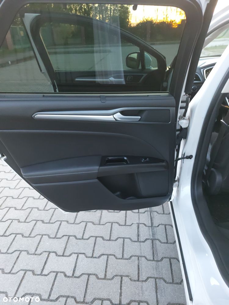 Ford Mondeo 2.0 TDCi STart-Stopp Titanium - 30