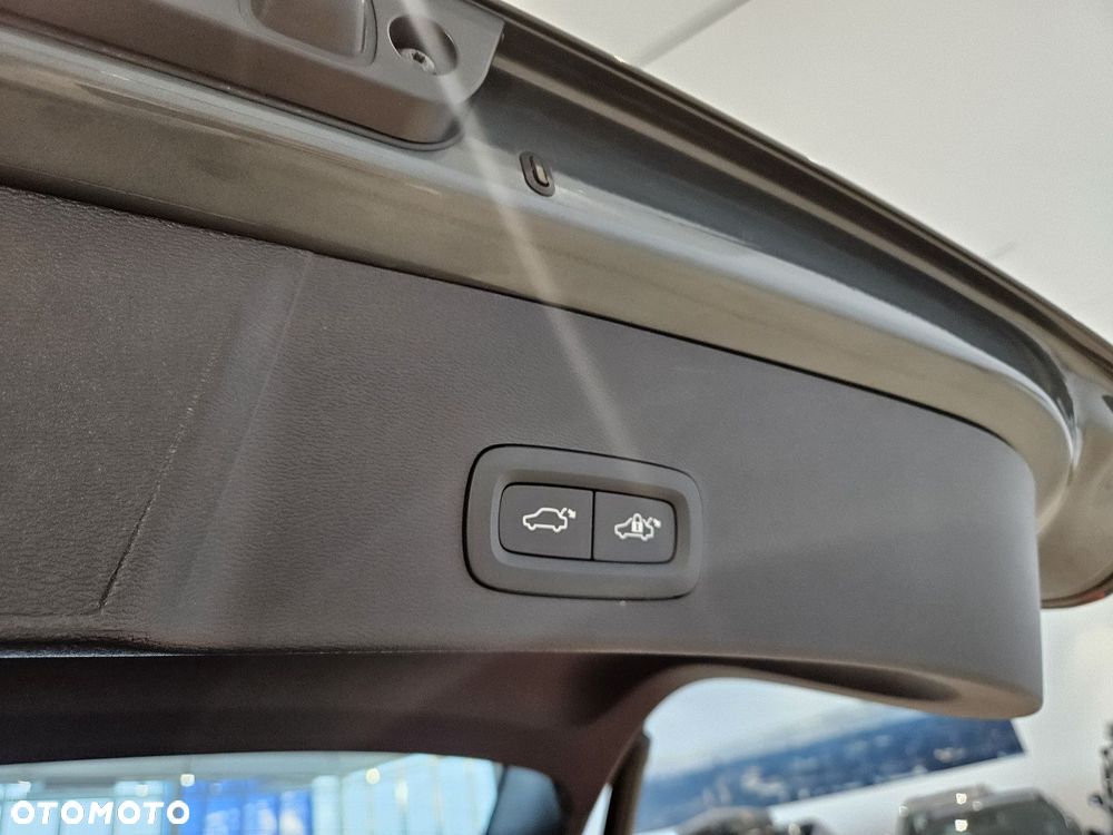 Volvo XC 40 - 32