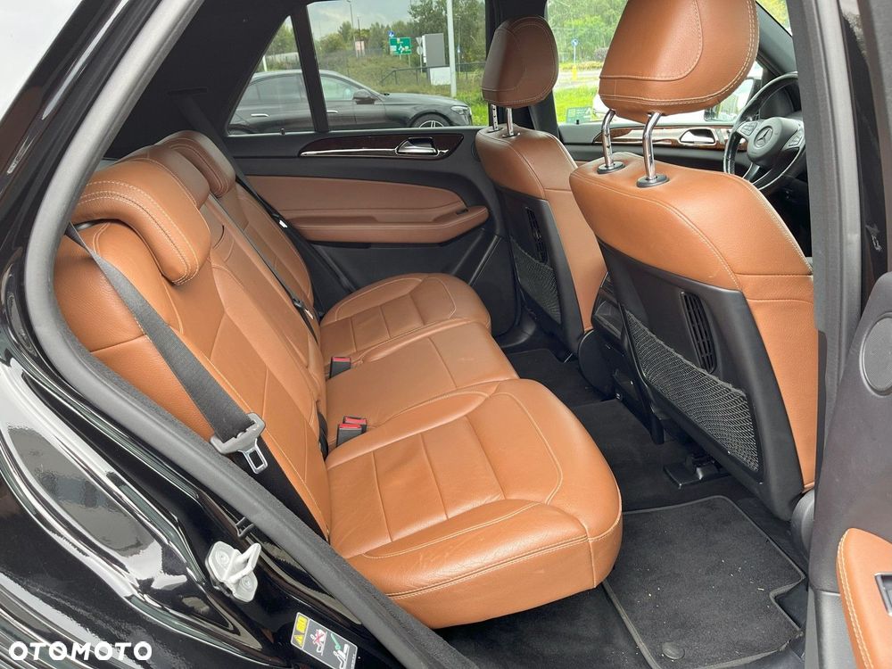 Mercedes-Benz GLE - 24