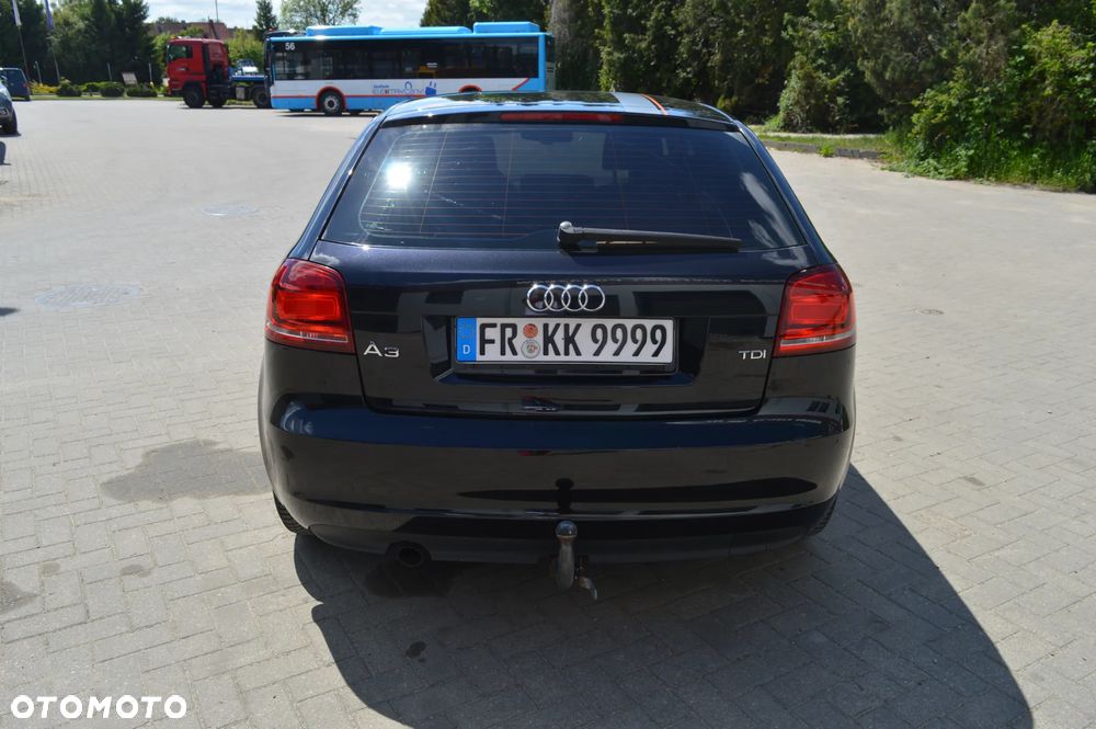 Audi A3 3-drzwiowe 1.6 TDI DPF Ambiente - 6