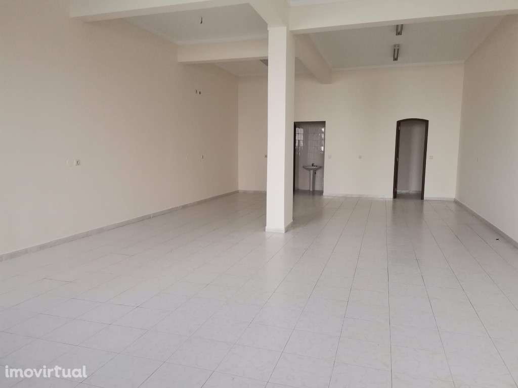 LOJA C/ SAÍDA FUMOS, CASAL COTÃO, SÃO MARCOS - Grande imagem: 2/9