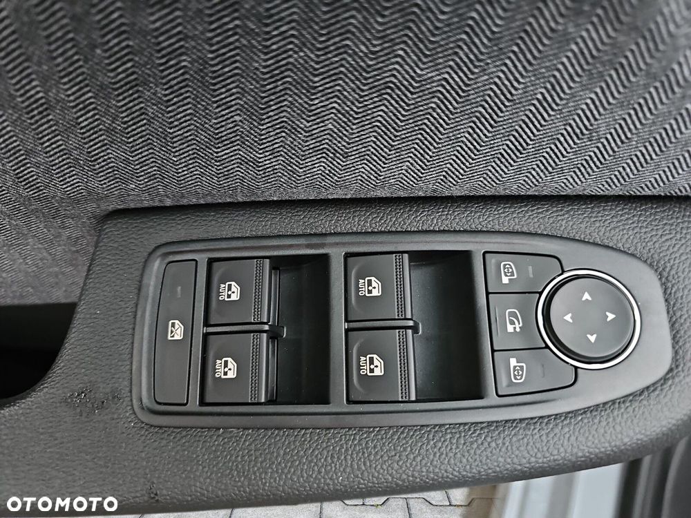 Renault Clio 1.0 TCe Techno - 26