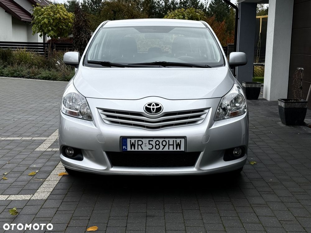 Toyota Verso 1.8 Edition - 12
