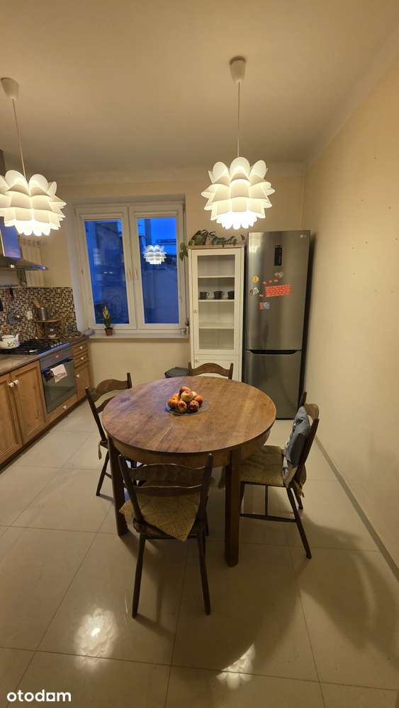 Wynajmę 50m² blisko Łazienek, świetna komunikacja! Od zaraz.
