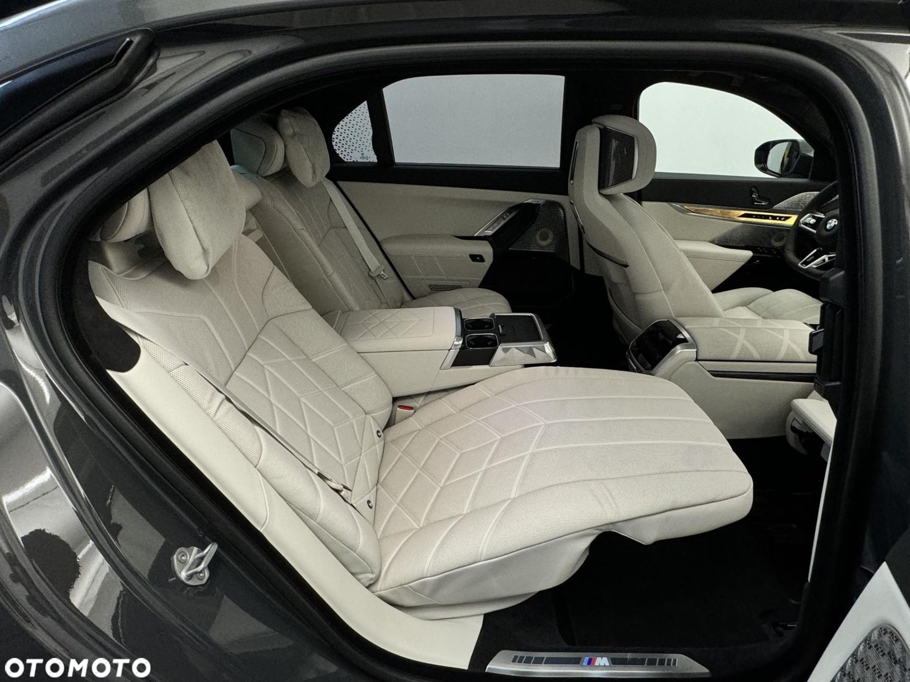 BMW Seria 7 - 30