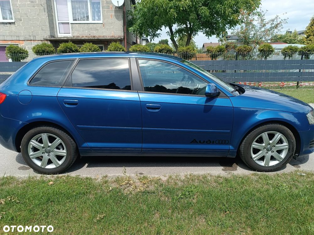Audi A3 Sportback 1.6 TDI DPF Ambiente - 6