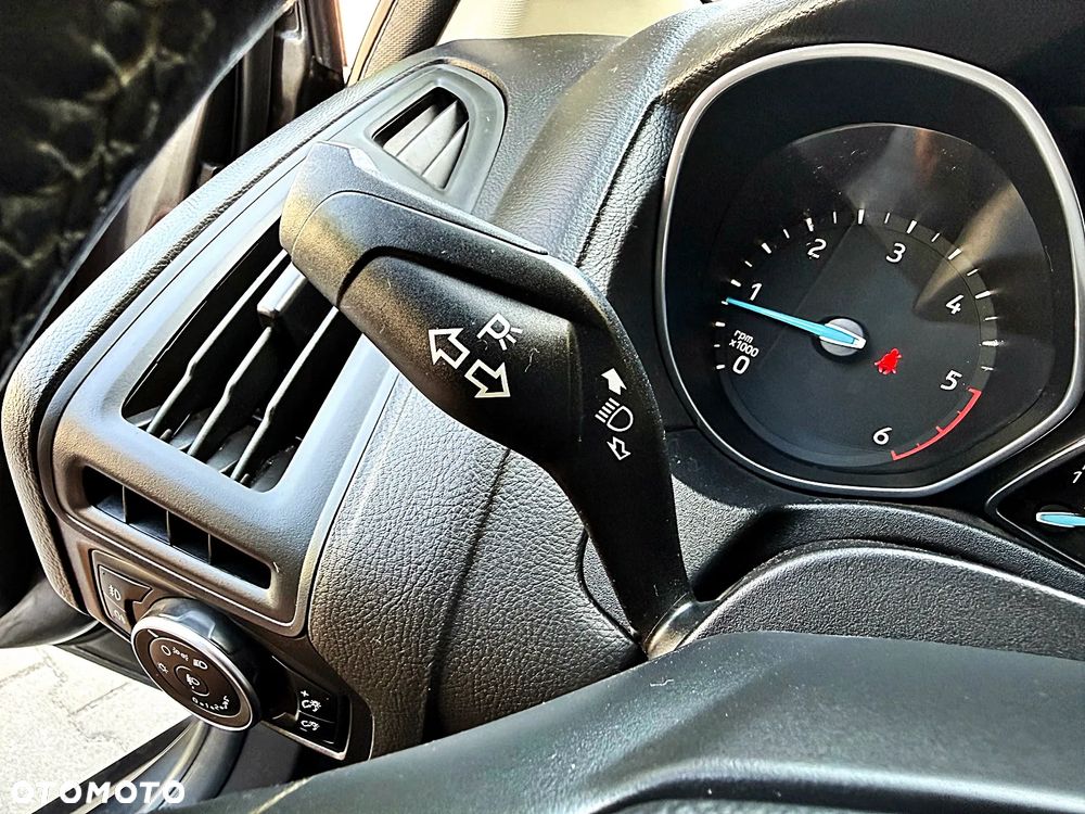 Ford Focus 1.6 TDCi DPF Start-Stopp-System Titanium - 40