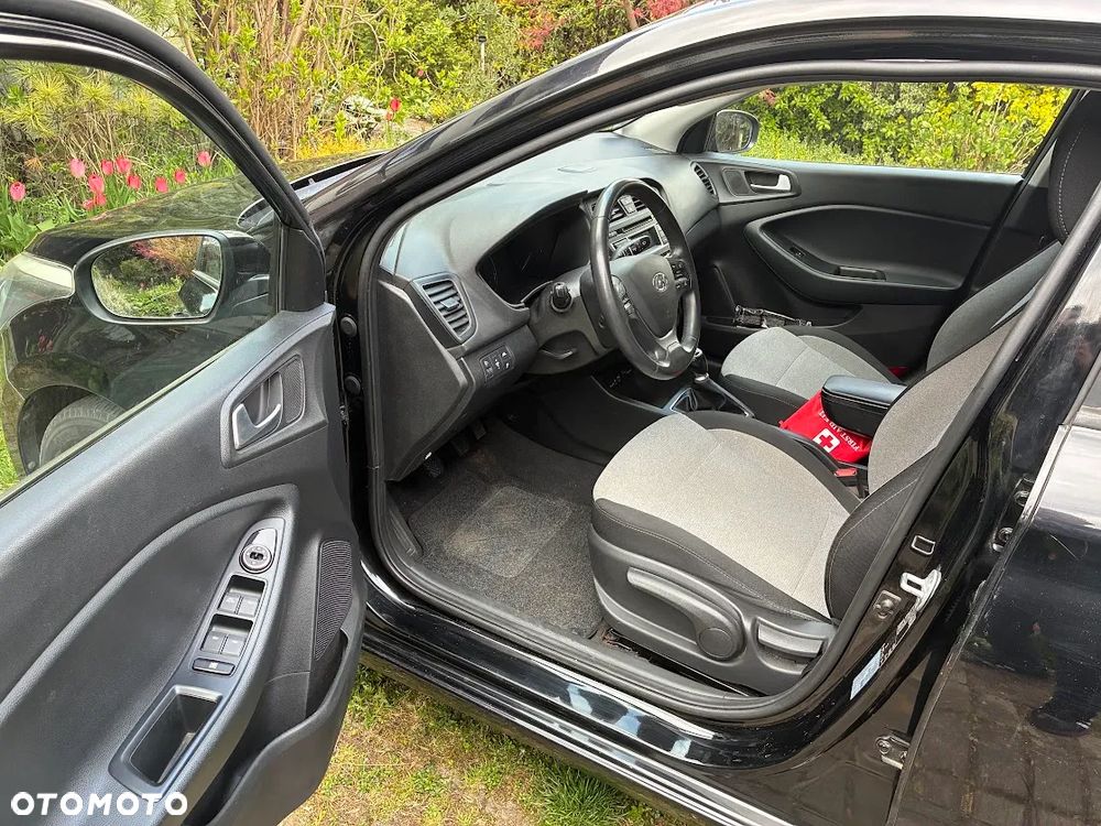 Hyundai i20 1.2 Trend - 10