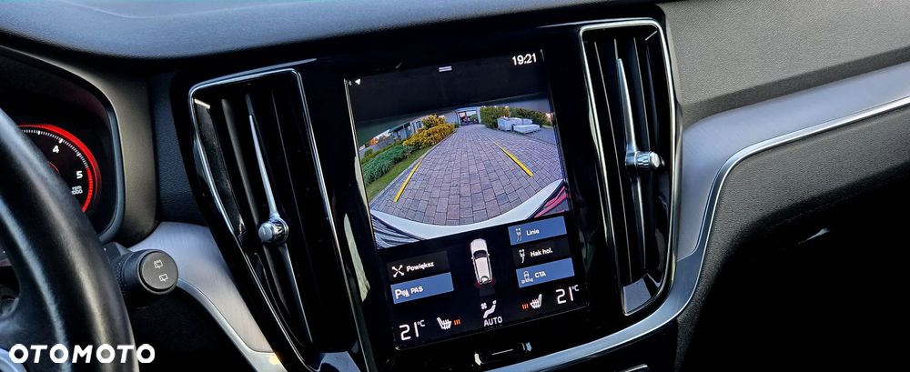 Volvo V60 D4 Geartronic Momentum Pro - 27