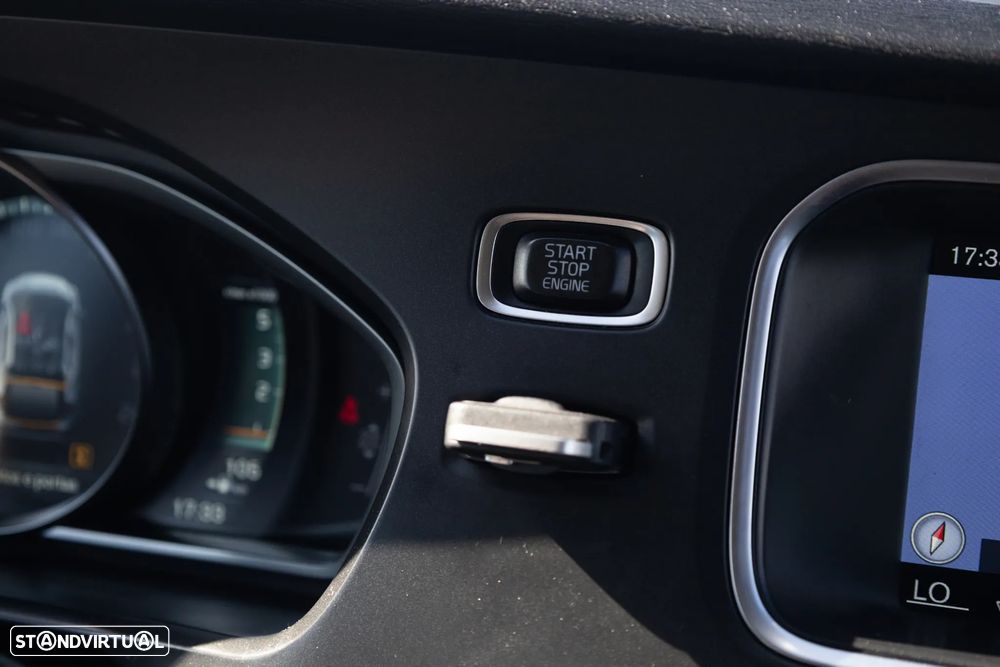 Volvo V40 D2 - 14