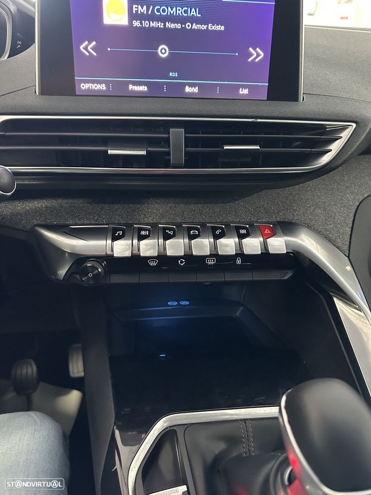Peugeot 3008 - 17