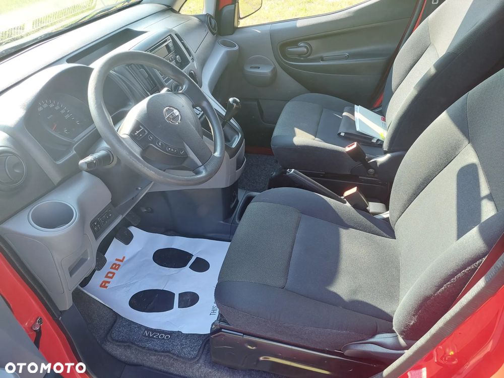 Nissan NV200 - 11