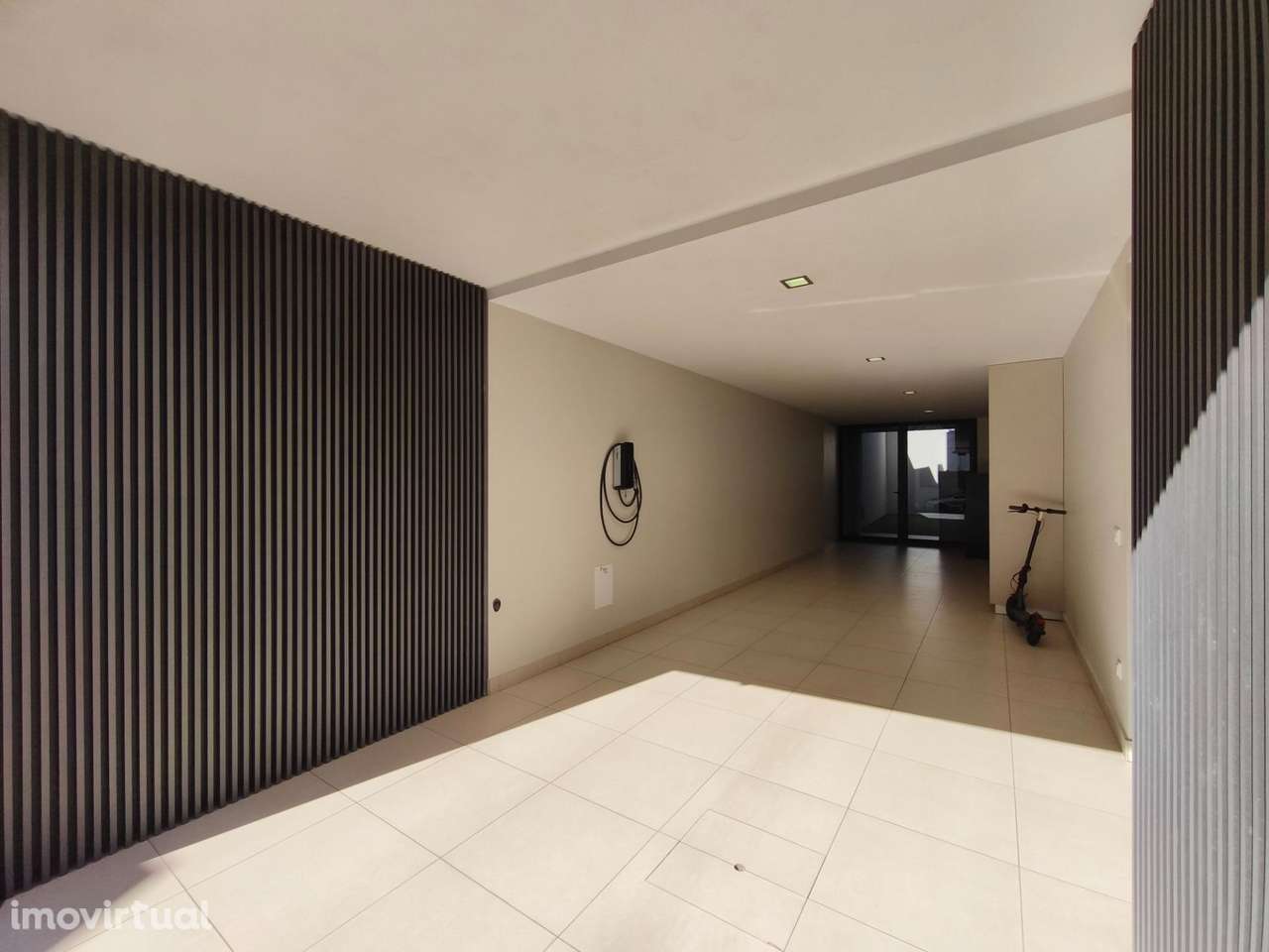 Moradia T3+1 (Centro Póvoa de Varzim a 300m da praia) - Grande imagem: 4/41