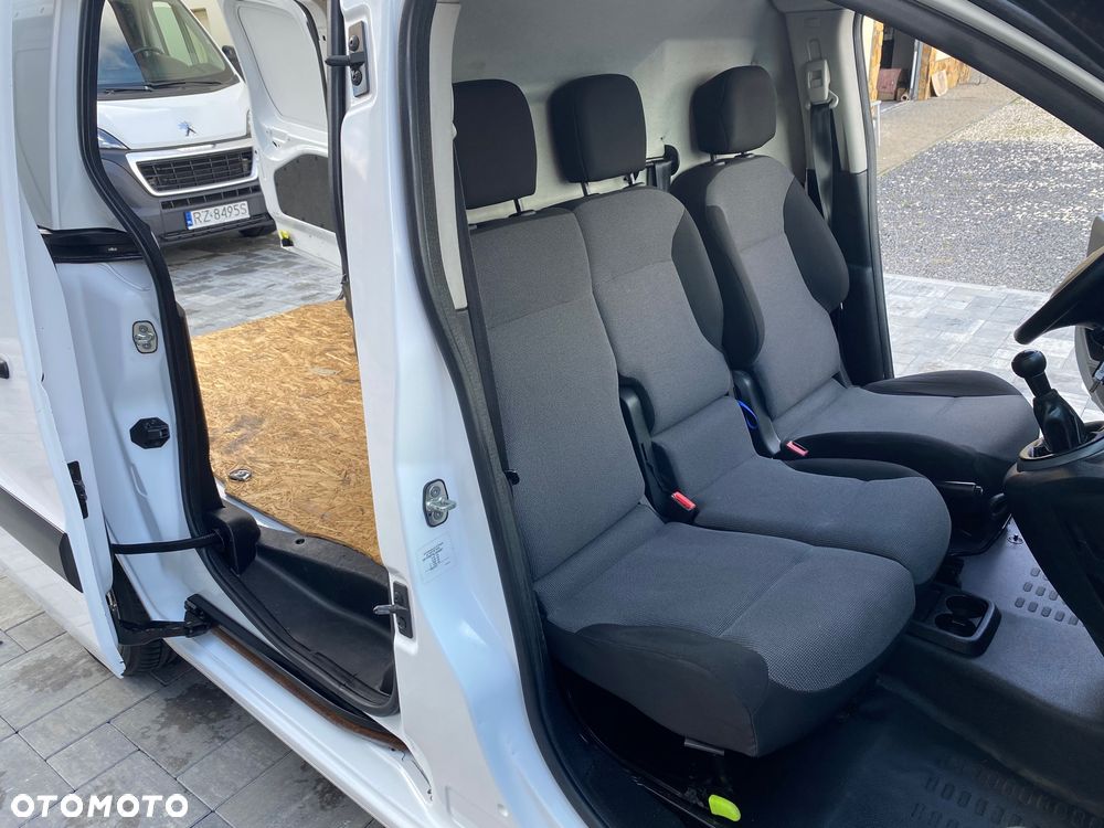 Citroën BERLINGO 1.6 HDI, MAX długi, 3-osobowy, klimatyzacja, zakupiony w salonie w Rzeszowie - 20