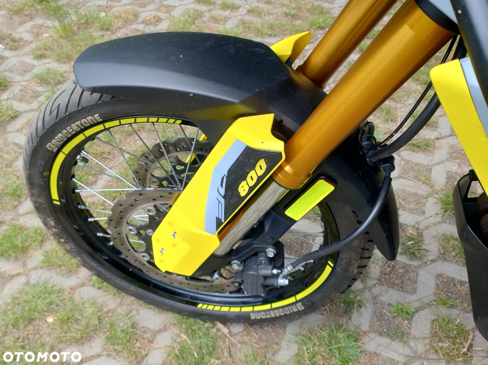 Suzuki DL - 27